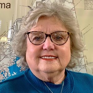 Meet your Posher, Laura